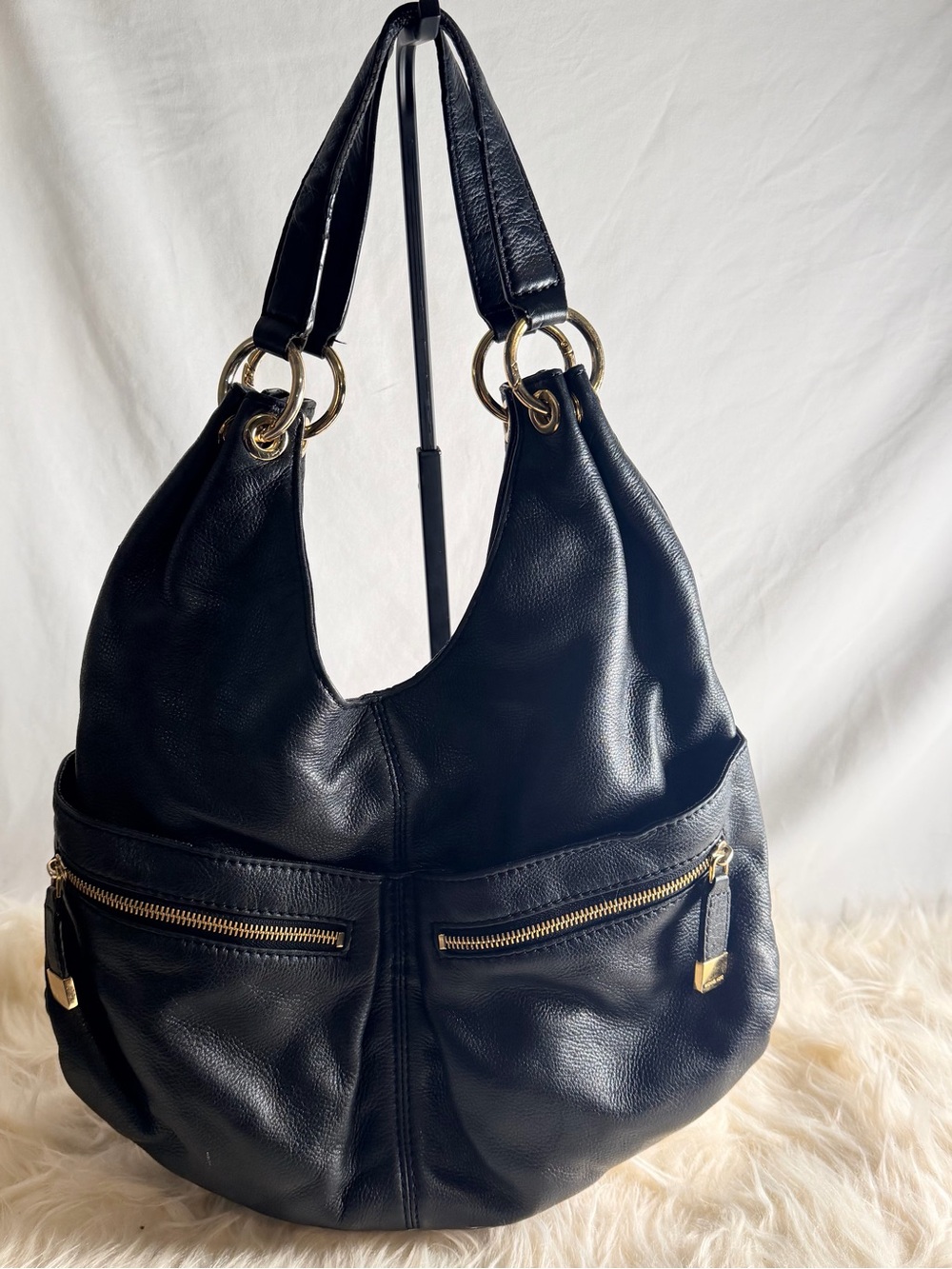 Michael Kors Layton Black Leather Hobo Gold Ring Shoulder